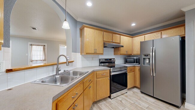 Building Photo - PRICE IMPROVEMENT $1595 + 2 WEEKS FREE RENT!!!