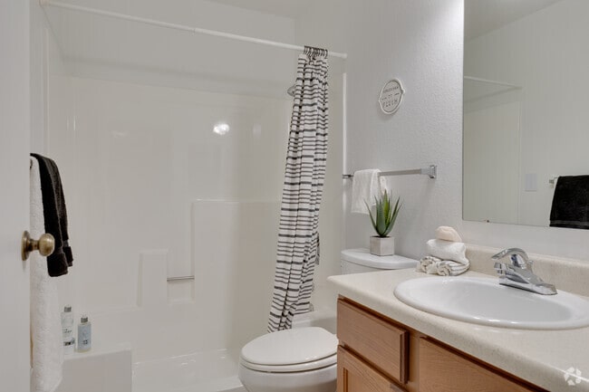 Elmwood Senior Living Chandler, AZ2BR, 2BA - 1,036SF - Elmwood 55+ All Inclusive Senior Living