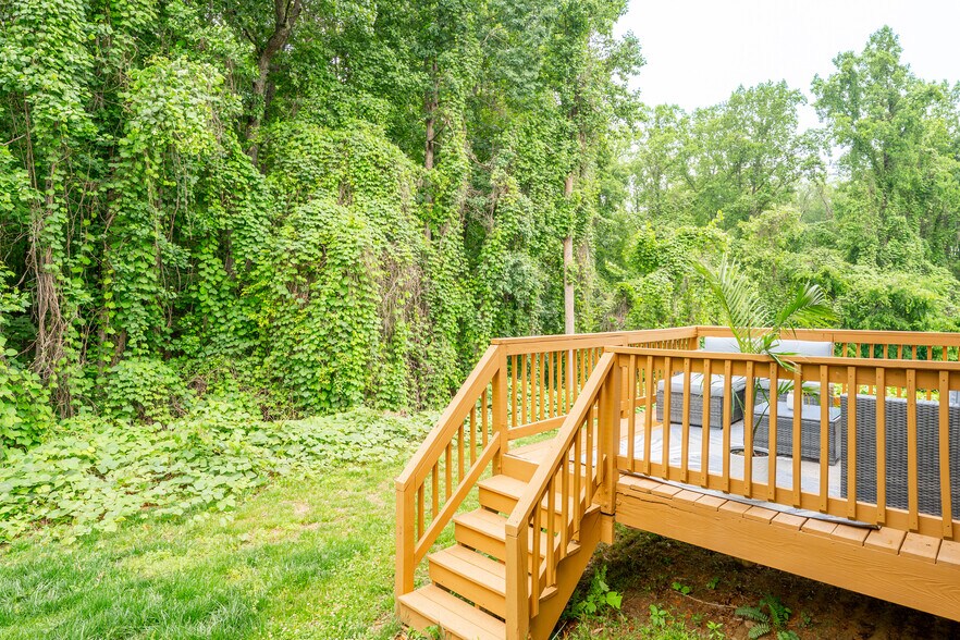 Building Photo - 131 High Bluff Cir