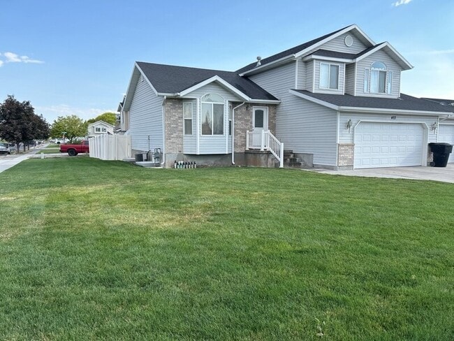 Building Photo - 403 E 1400 S