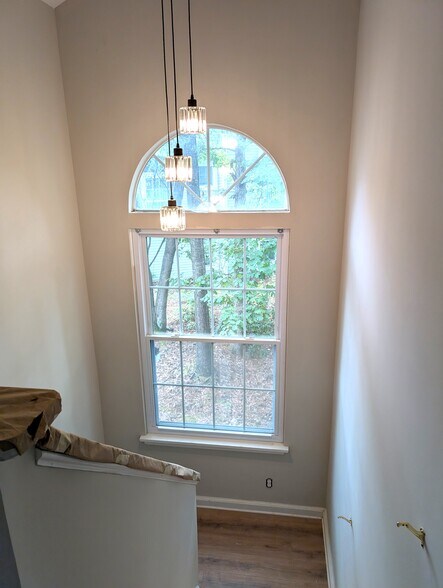 Building Photo - 10819 Smithers Ct