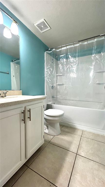 Building Photo - 5855 SW 8th Pl