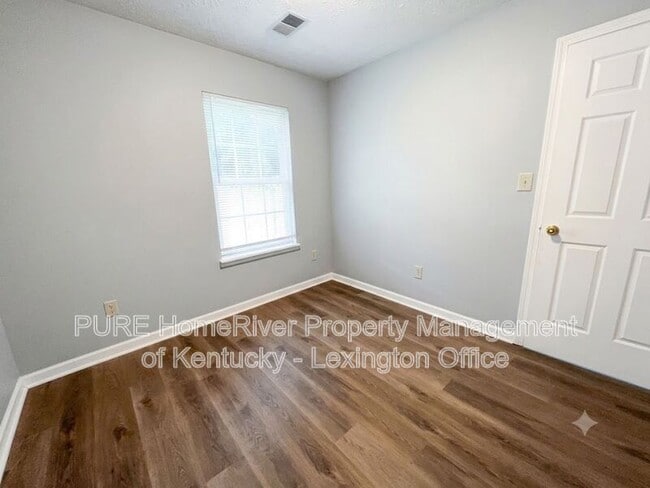 Building Photo - 1034 Marshall Park Dr