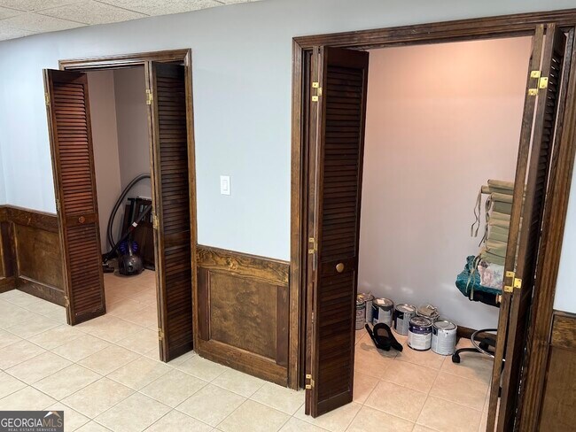 Building Photo - 5741 Wolf Laurel Dr SW