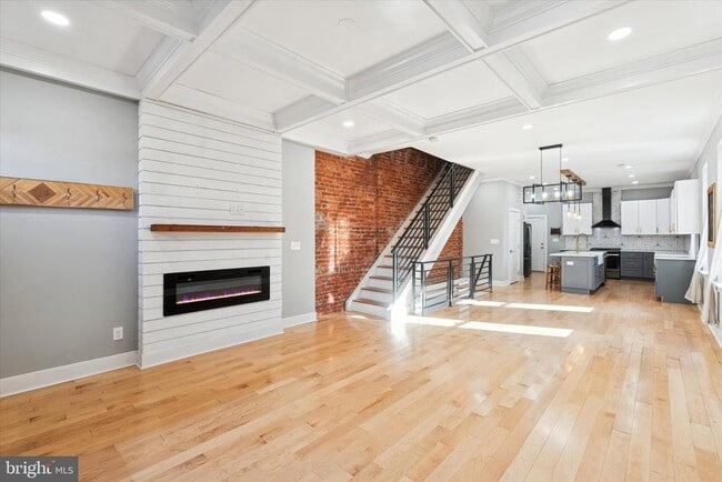 Building Photo - 1625 S 19th St