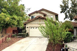 Building Photo - Fantastic Home with 4 Bedrooms in Antioch