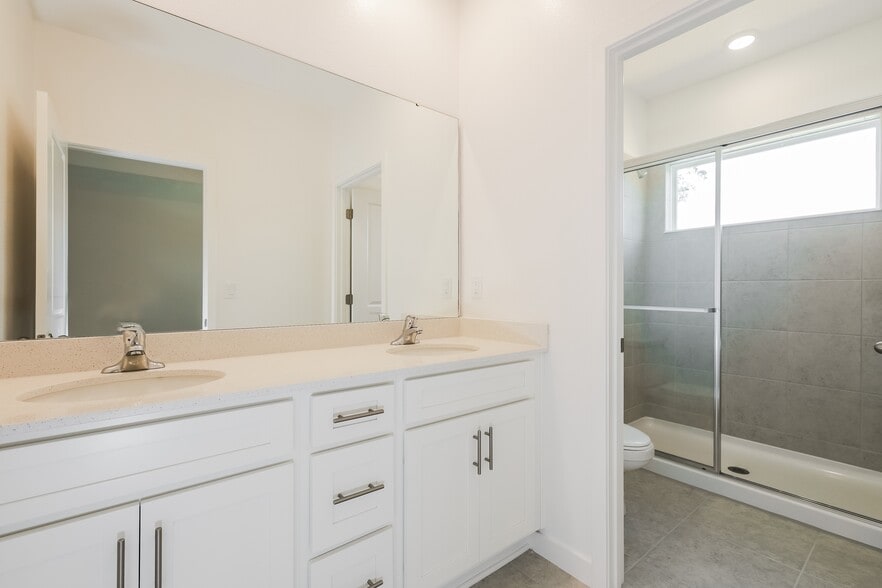 Building Photo - 1441 Tristar Dr