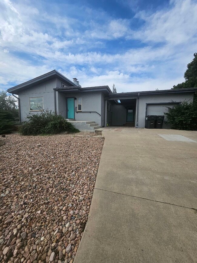 Building Photo - 1236 Mount View Ln
