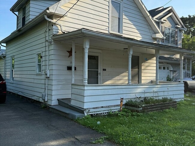 Building Photo - 78 Clearview St