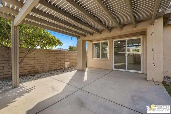 Building Photo - 82011 Deniro Ct