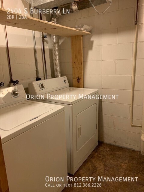 Building Photo - 2404 S Burberry Ln
