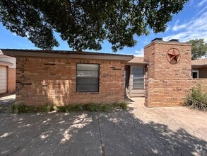 Building Photo - 129 N Troy Ave
