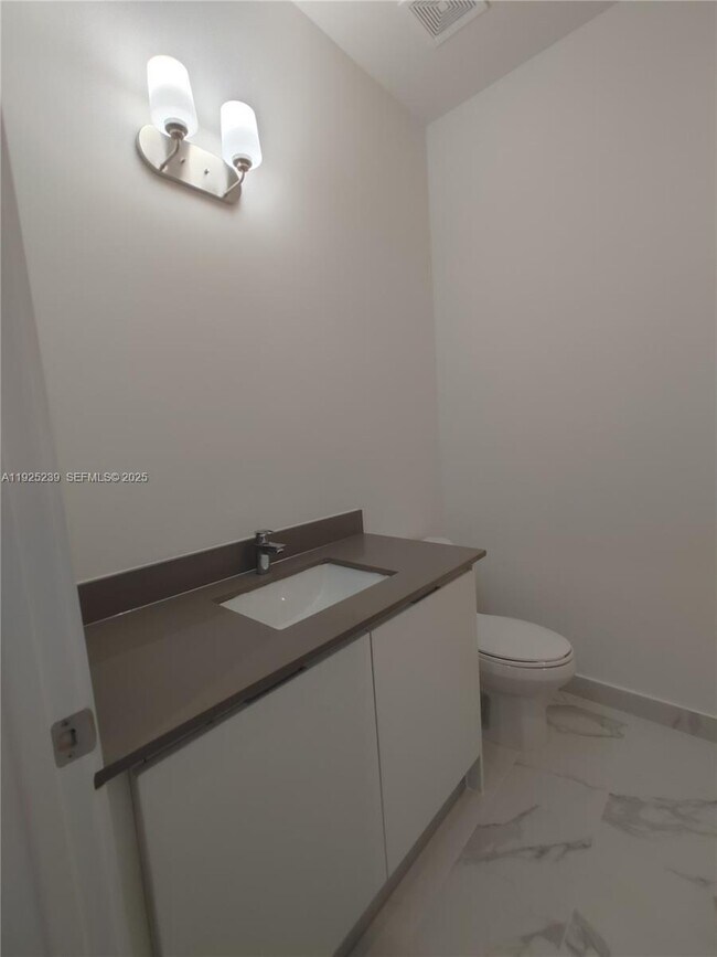 Building Photo - 34513 SW 191st Ave