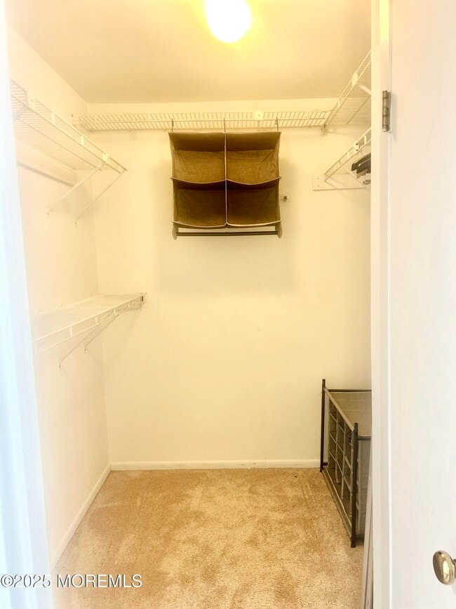 Building Photo - 5 Sea Breeze Ct