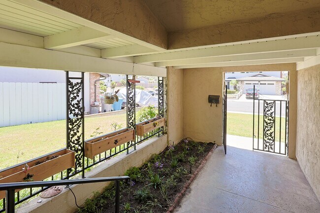 Building Photo - 4 Bed | 2.5 Bath Single-Family Home at the Base of Cowles Mountain