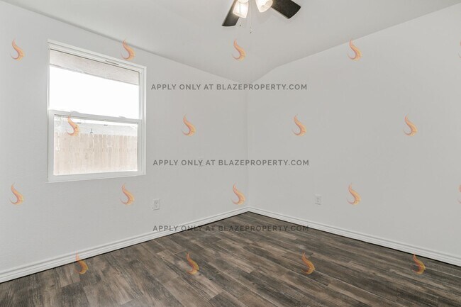 Building Photo - Updated 1-Bed Bungalow in South San Jacinto