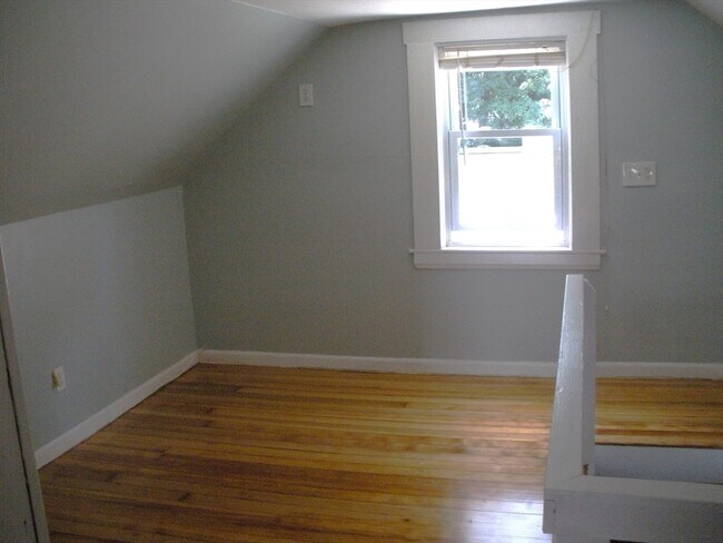 Building Photo - 113 Rockland St