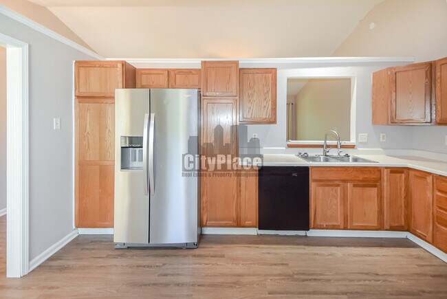 Building Photo - 4617 Welton St