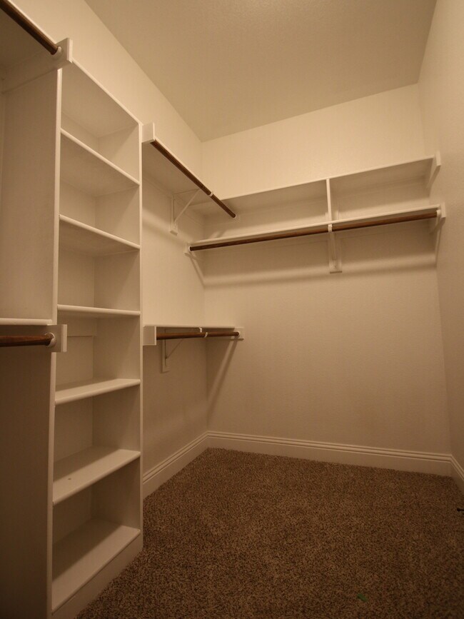 Building Photo - COMING SOON! 3BD/2BA Home in Benbrook | Vaulted Ceilings | Gourmet Kitchen | 2-Car Garage | Lands...