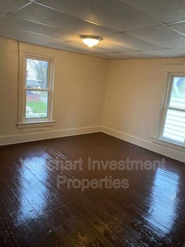 Building Photo - 714 N Metcalf St