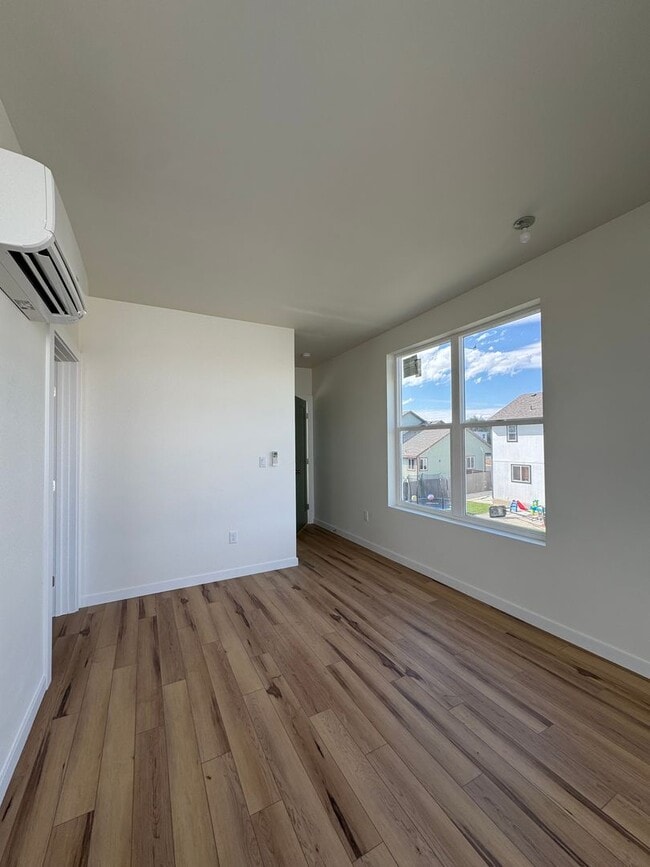 Building Photo - Bright 3BR/3BA with Soaring Ceilings & Lar...