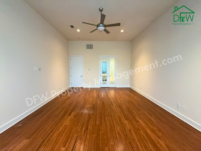 Building Photo - 4 Bedroom, 4 1/2 Bathroom Home with Pool for Lease in Irving