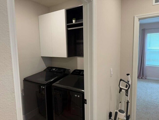 Building Photo - 33412 Country House Dr