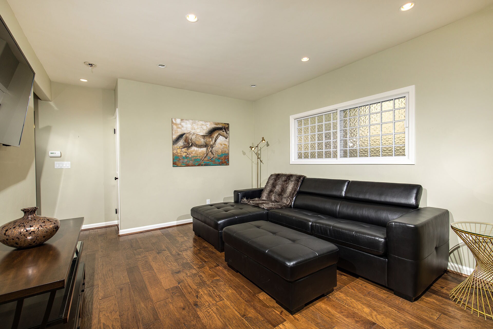 Building Photo - 3572 4th Ave