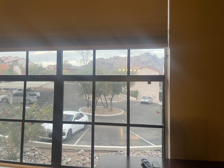 Building Photo - 3210 E Calle De La Punta