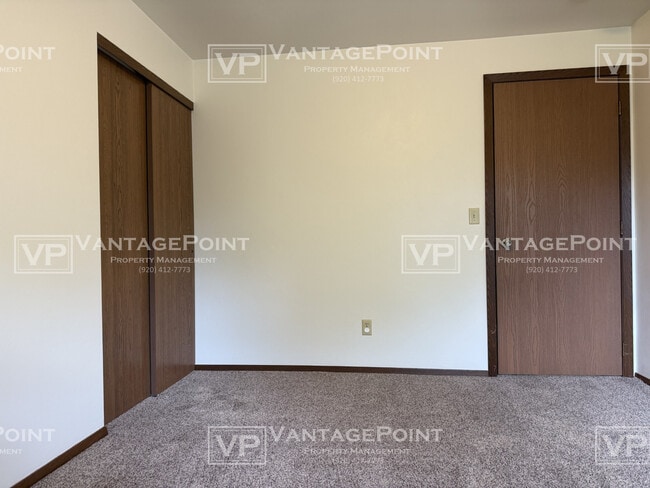 Building Photo - 1630 N Whitney Dr