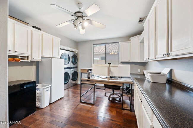 Building Photo - 630 S Boulder Ct