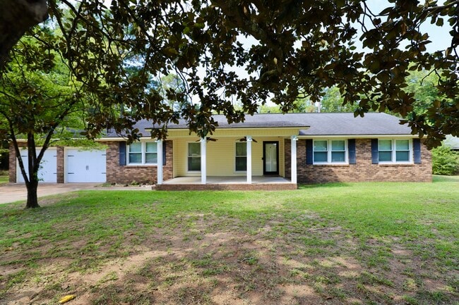Building Photo - 579 Sierra St