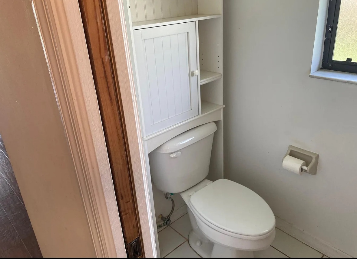 Building Photo - 313 SE 33rd St