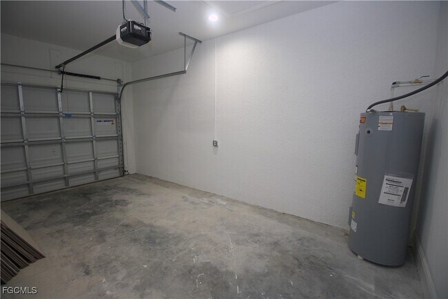 Building Photo - 1262 Milwaukee Blvd