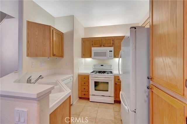 Building Photo - 1702 Crescent Oak