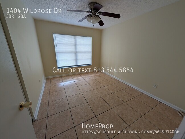 Building Photo - 1404 Wildrose Dr