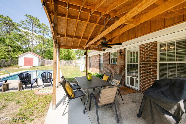 Building Photo - 316 Raye Dr