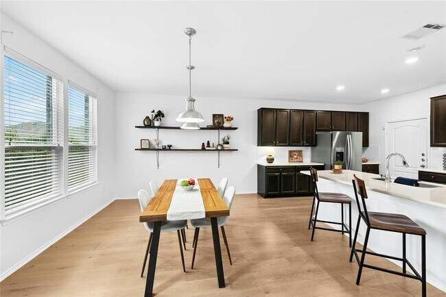 Building Photo - 7604 Peccary Dr