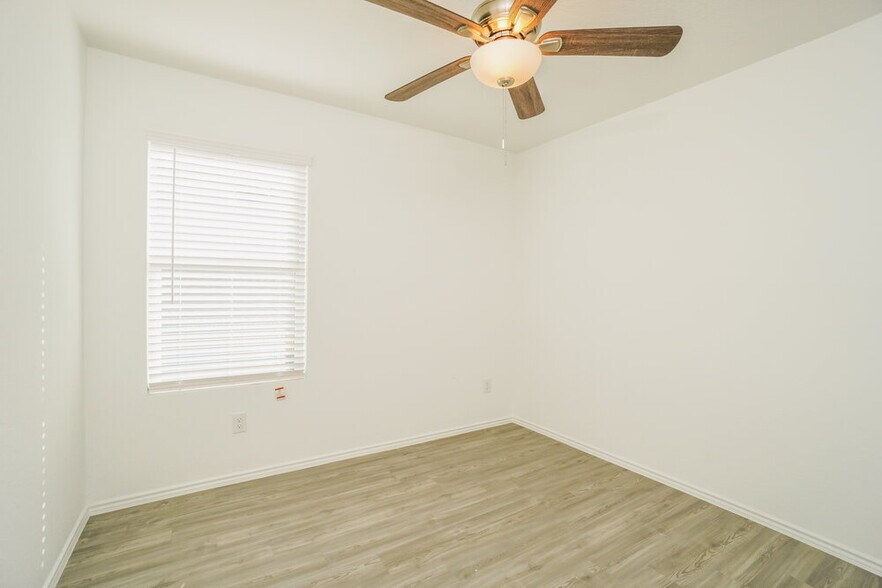 Building Photo - 14735 Brandy Brk