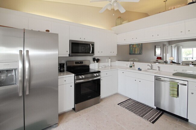 Building Photo - Plantation Golf and Country Club Seasonal Condo for Rent