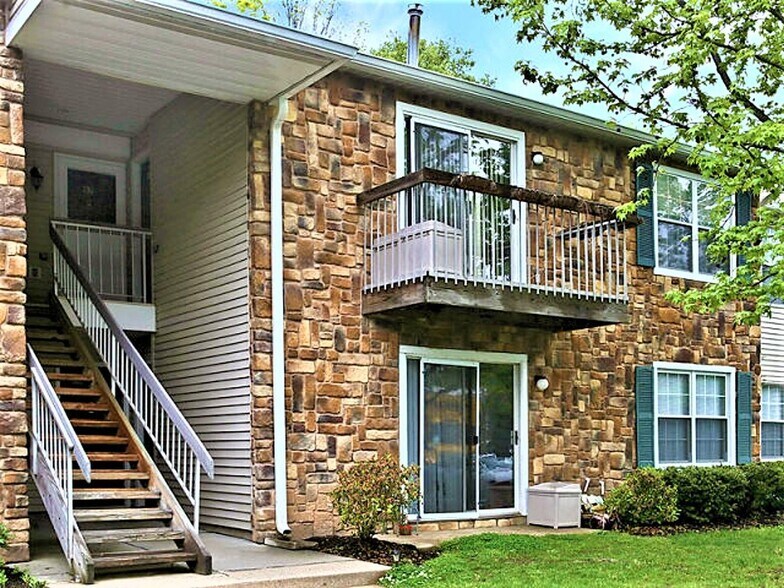 Primary Photo - 94 Quince Ct