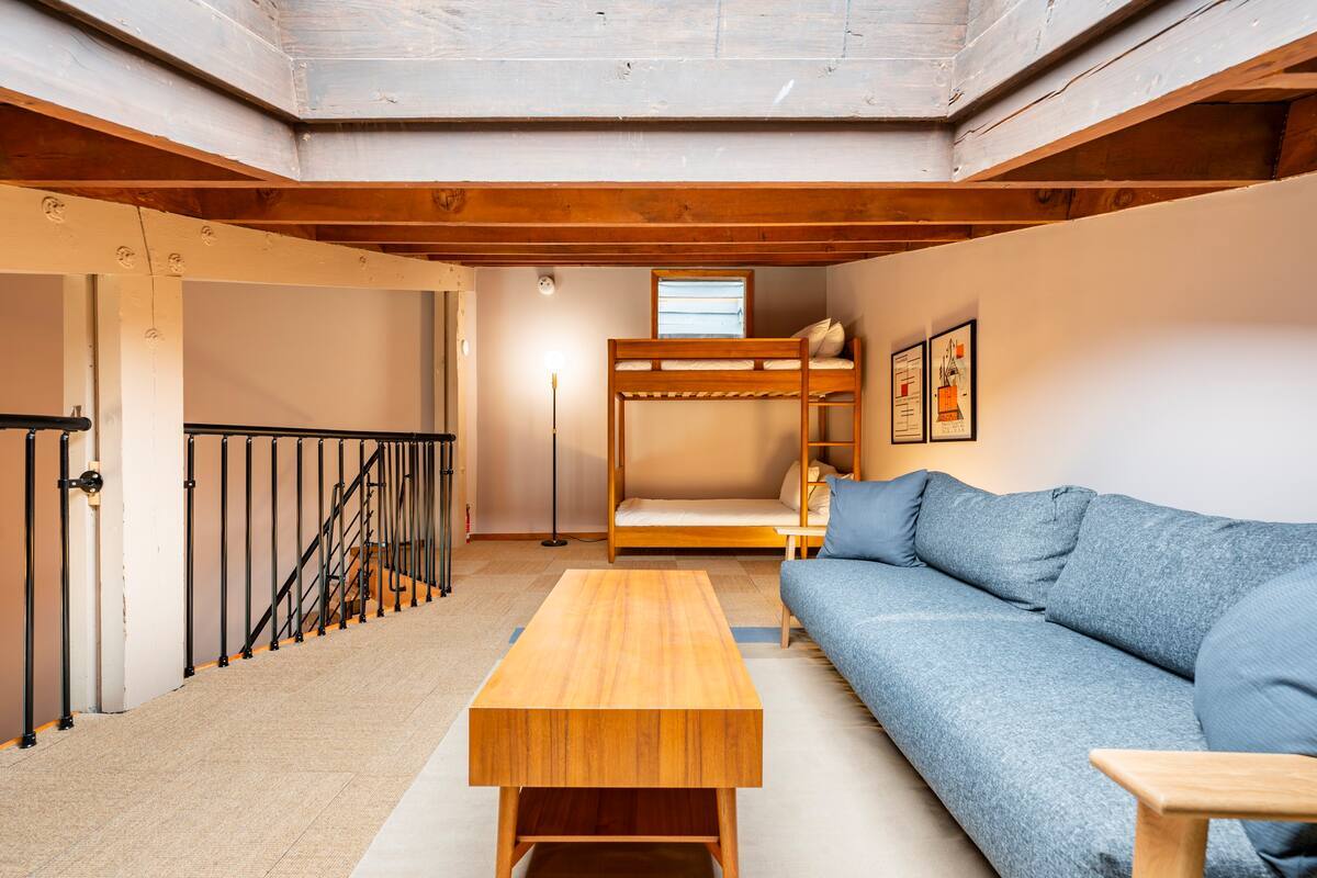 Building Photo - 2200 Lodgepole Cir