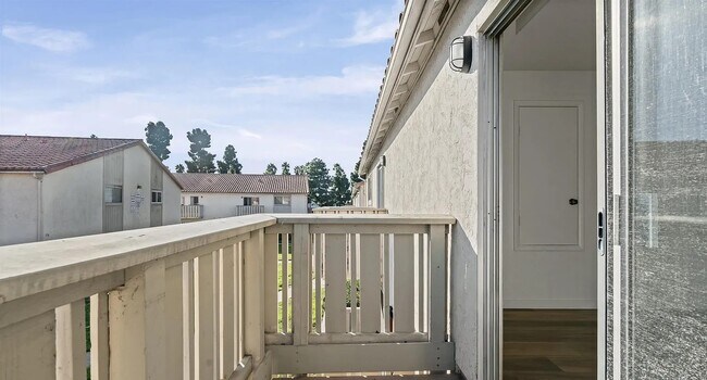 Building Photo - 1551 Broadway