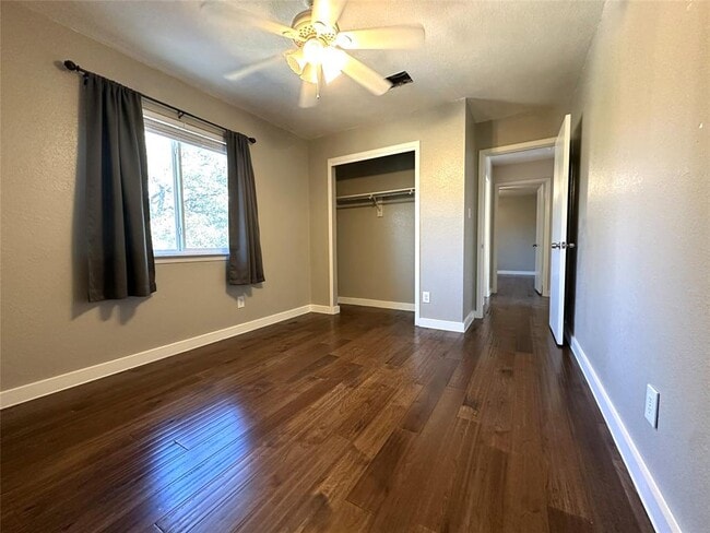 Building Photo - 13259 Kerrville Folkway