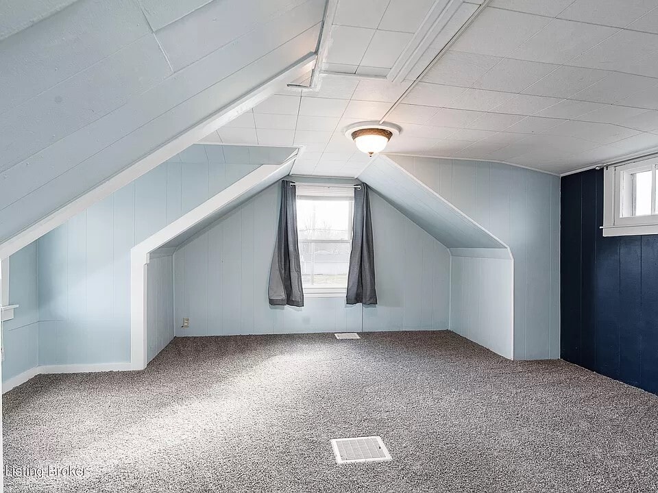 Master Bedroom - 502 Washburn Ave