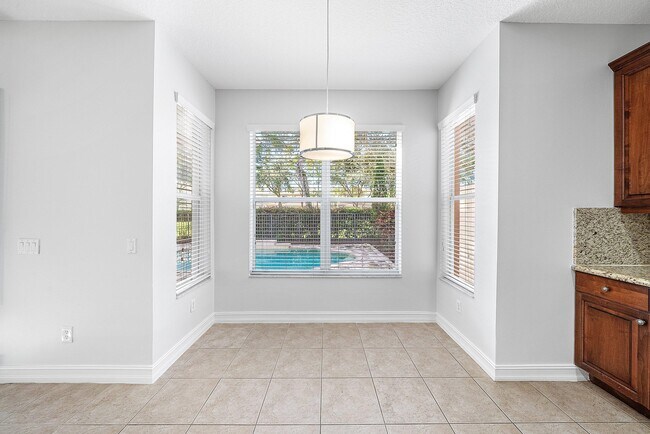 Building Photo - 8845 Sandy Crest Ln