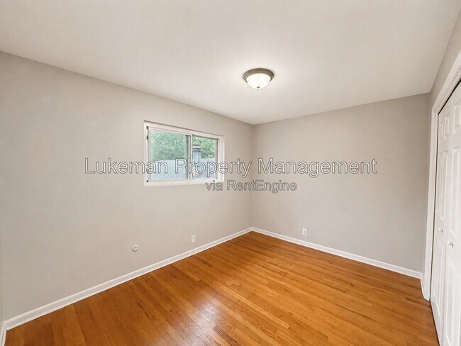 Building Photo - 8423 S Westnedge Ave