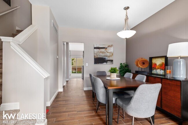 Building Photo - 11637 Squiers Blvd