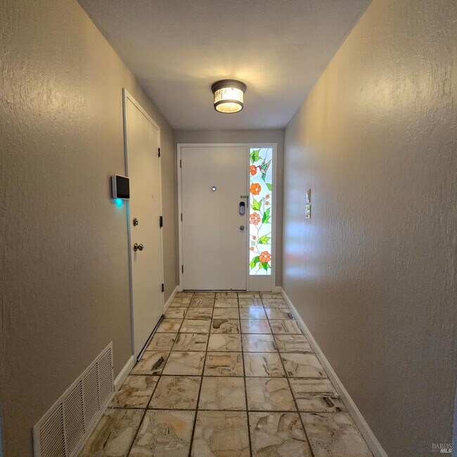Building Photo - 464 Hartwick Ln