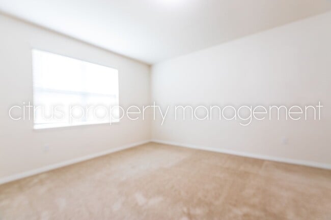 Building Photo - 4/2 Home in Kissimmee